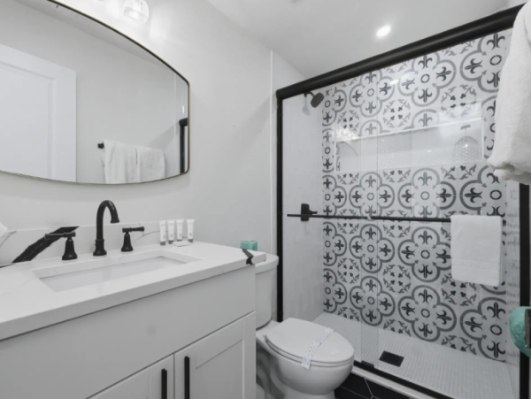 Premier Vacation Rental Near Gulf Beaches - 4-Bedroom Home in Bradenton Beach
